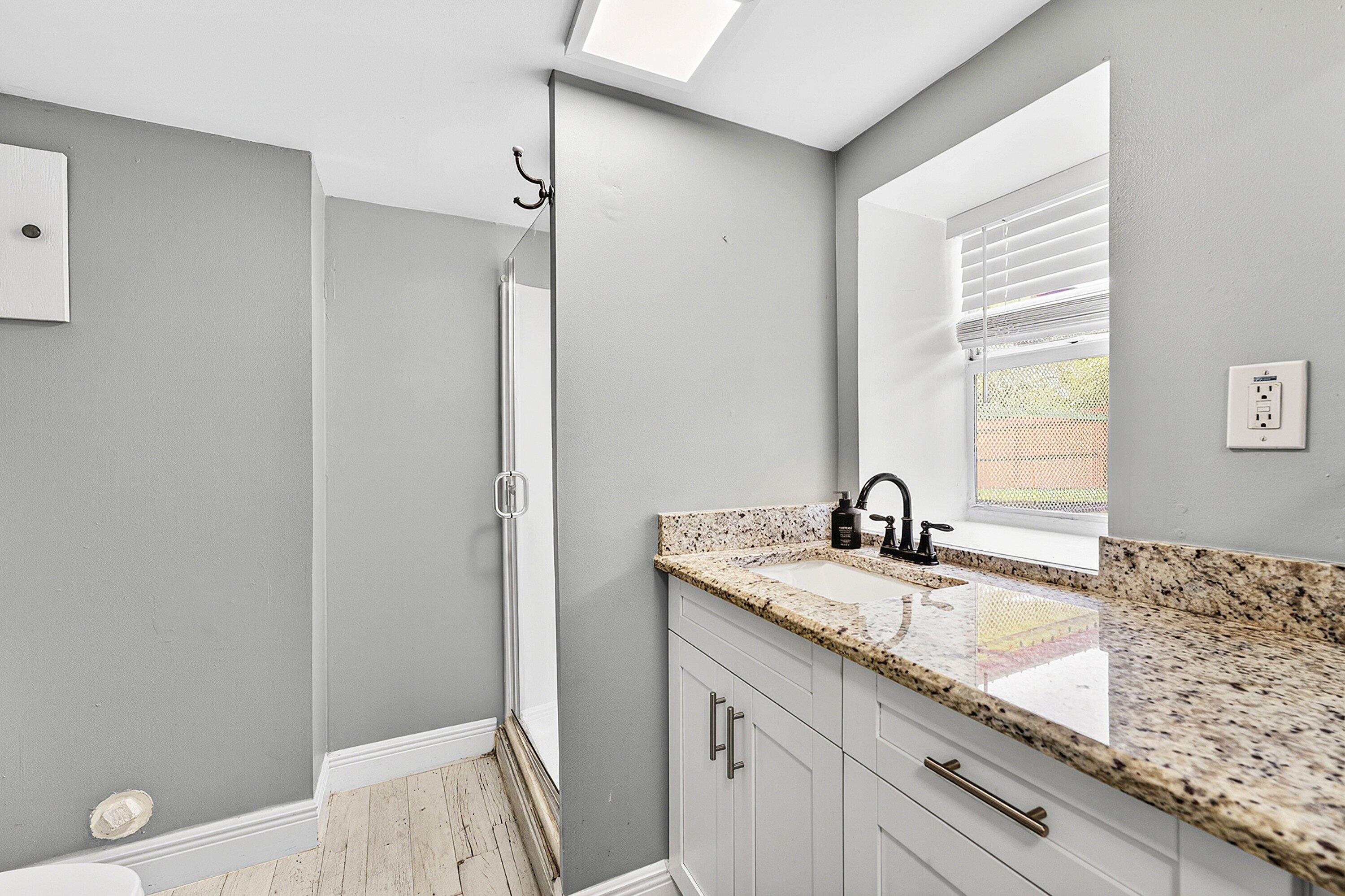 S/D OF 21-44-43, W 1/2 IN - Residential