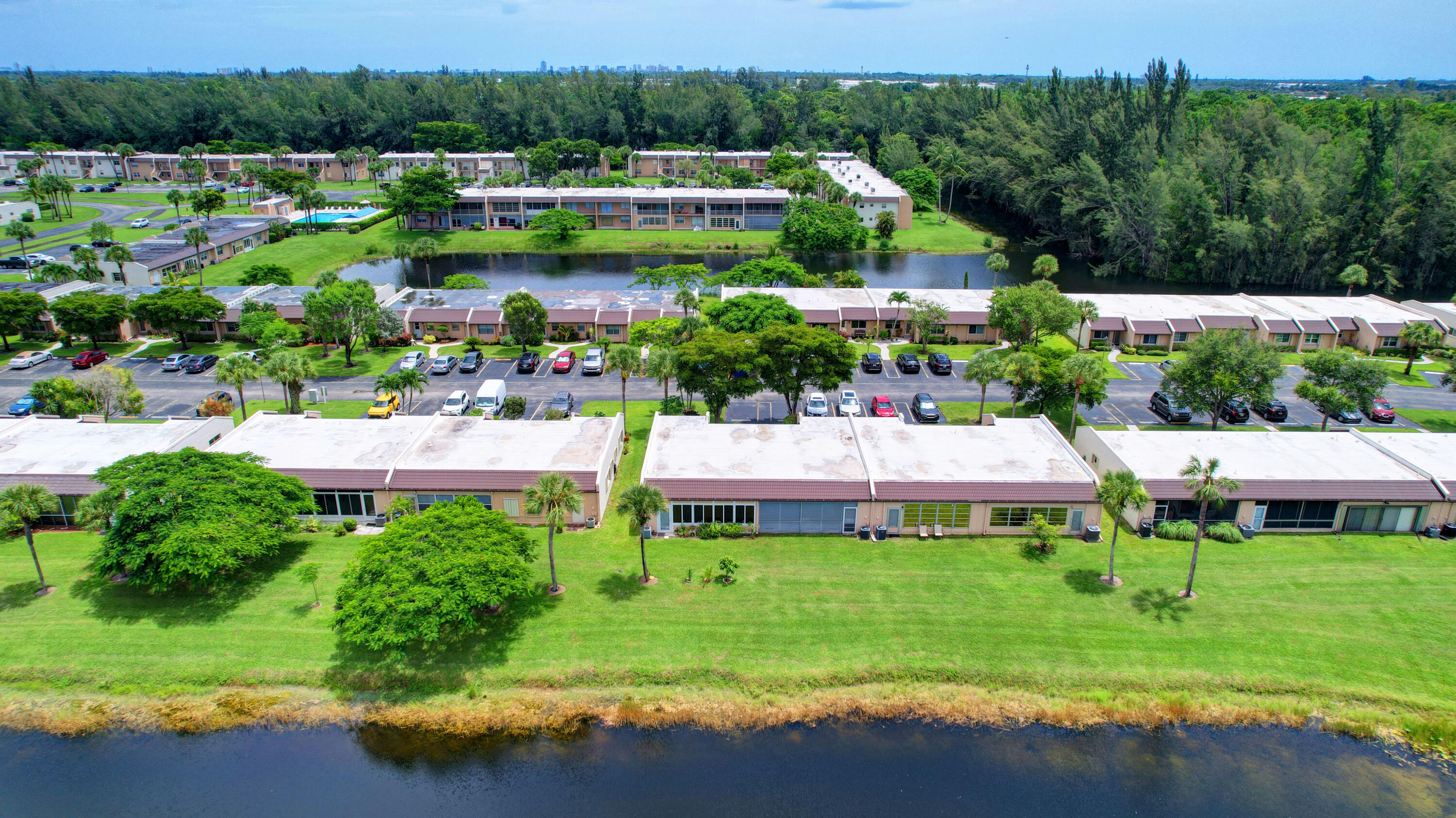 GOLDEN LAKES VILLAGE - Residential Lease