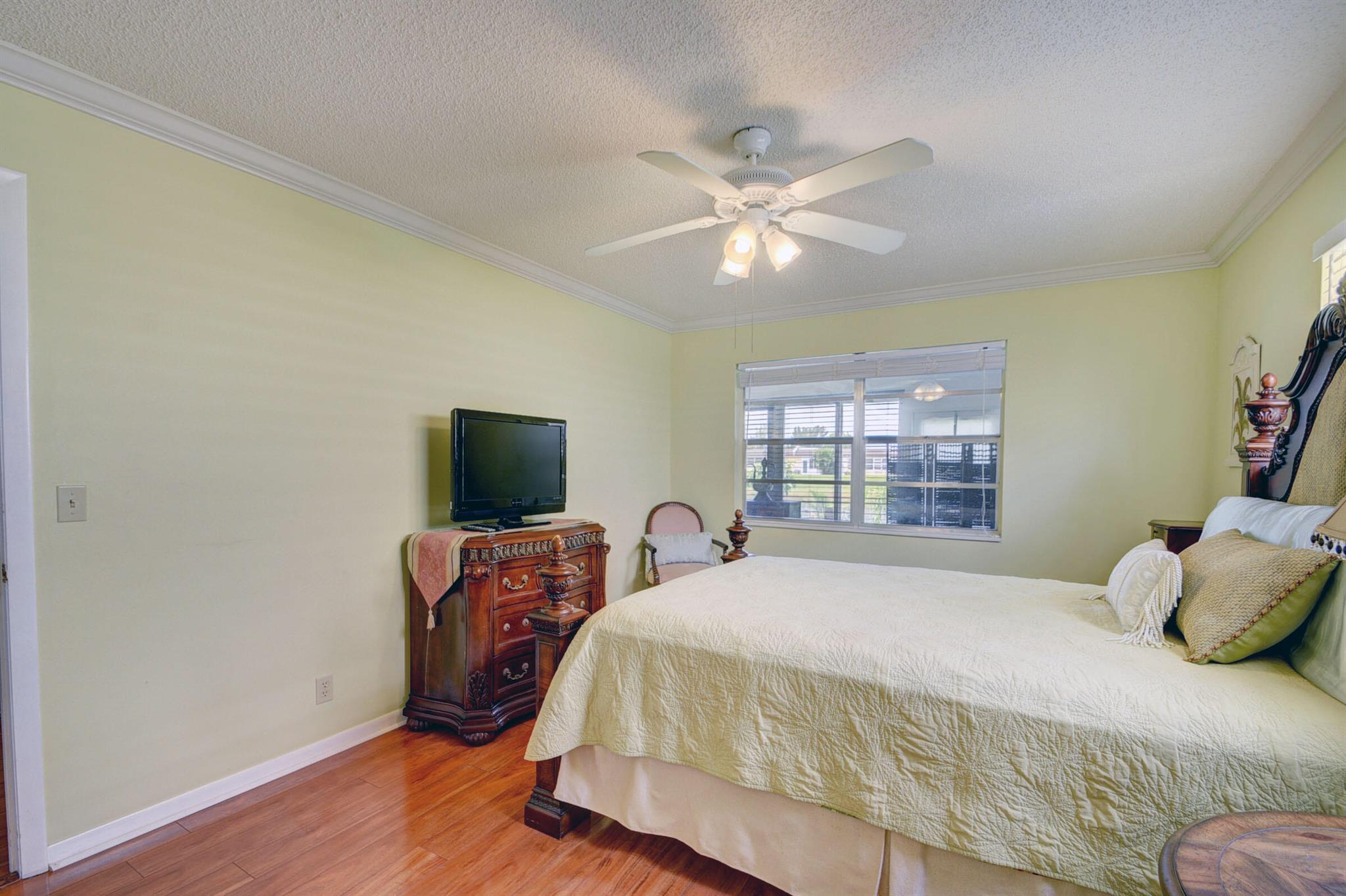 GOLDEN LAKES VILLAGE - Residential Lease