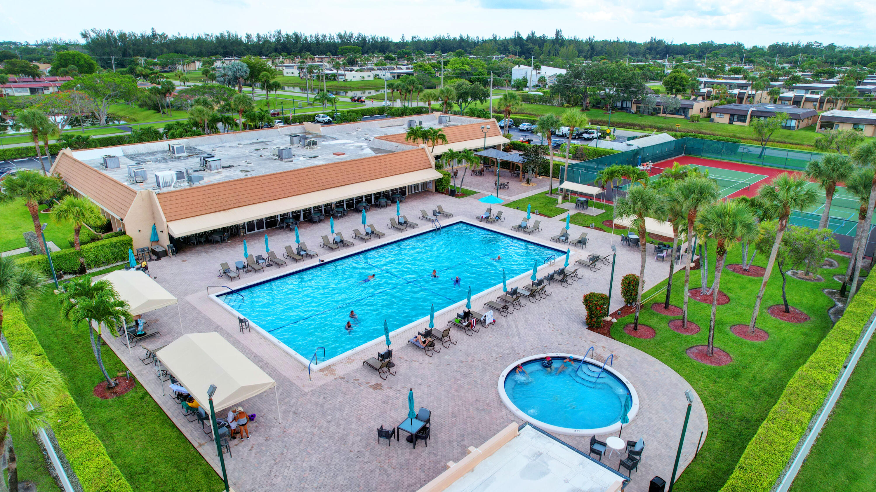 GOLDEN LAKES VILLAGE - Residential Lease