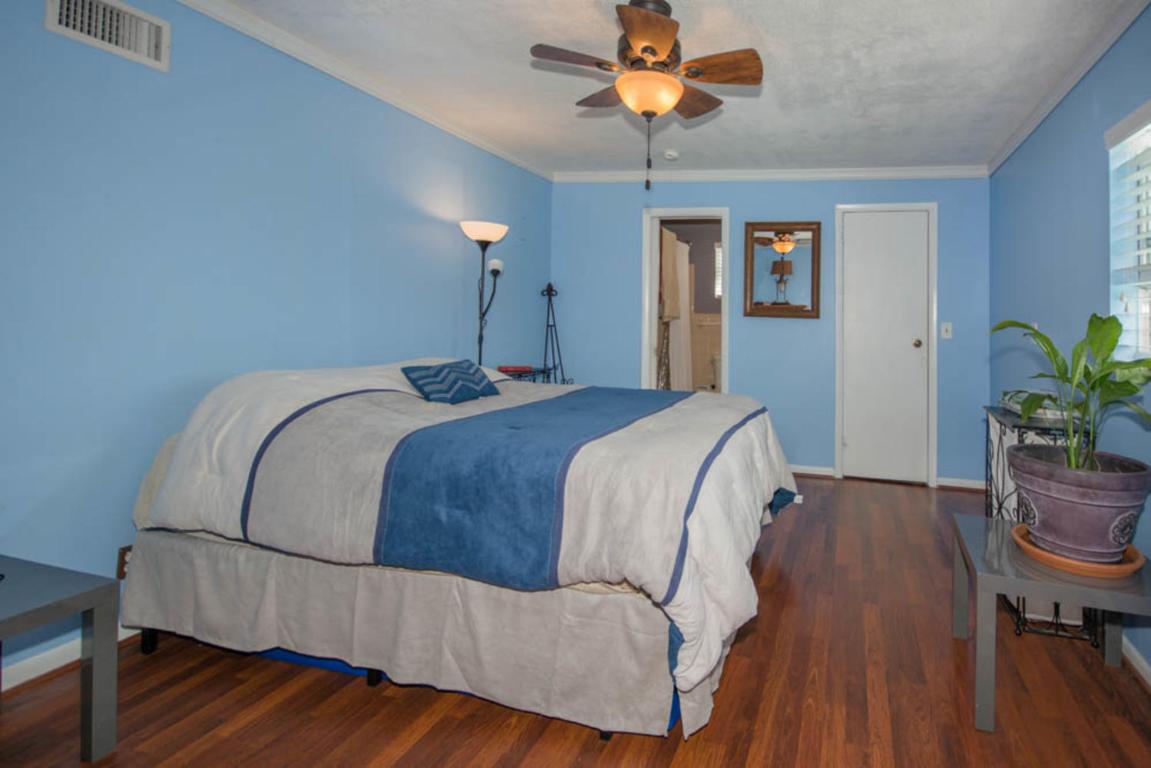 COUNTRY CLUB ACRES 5 - Residential