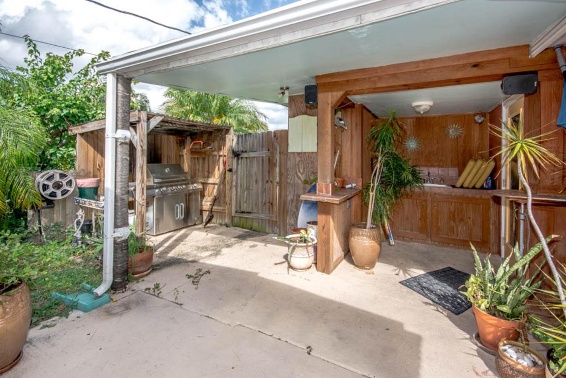 COUNTRY CLUB ACRES 5 - Residential