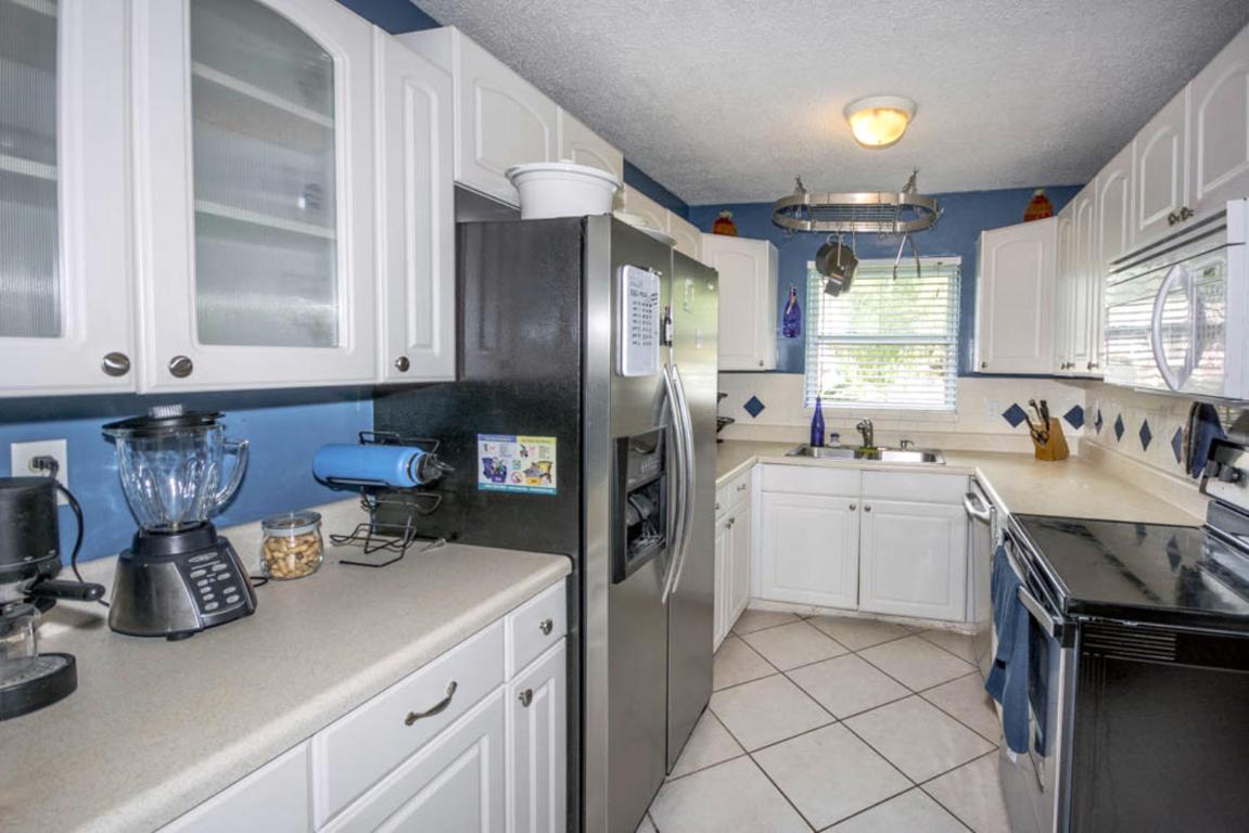 COUNTRY CLUB ACRES 5 - Residential