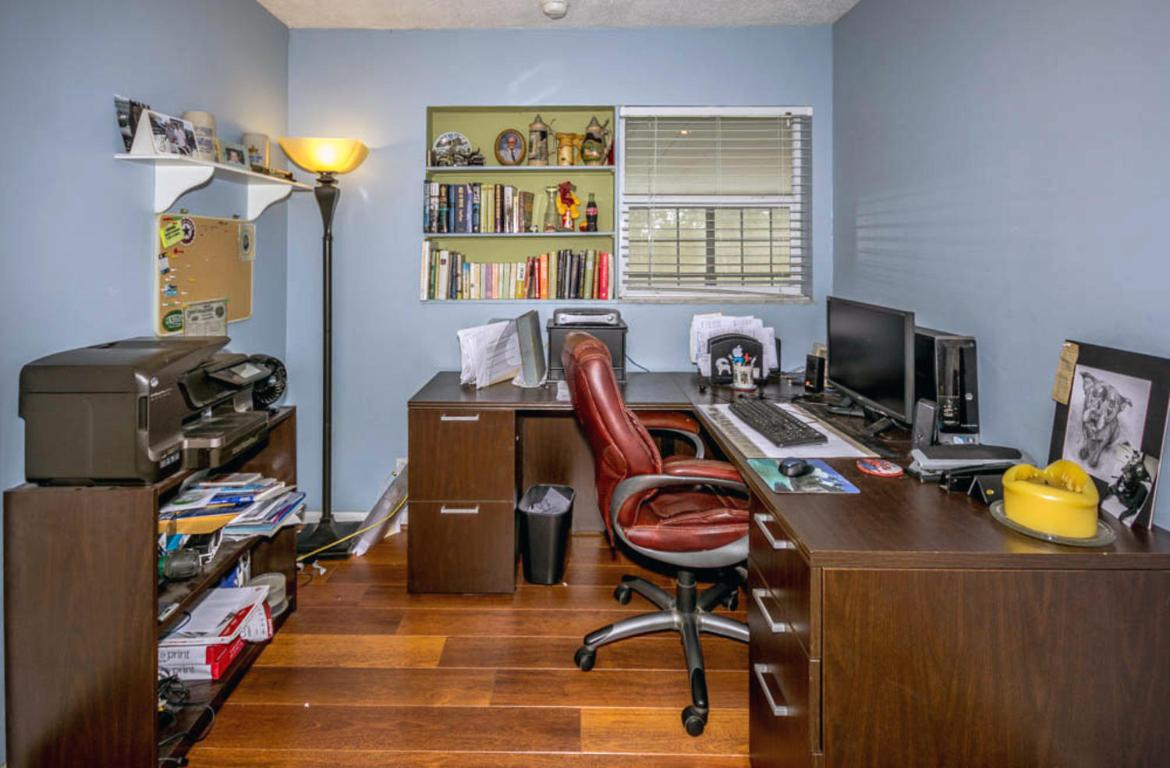 COUNTRY CLUB ACRES 5 - Residential