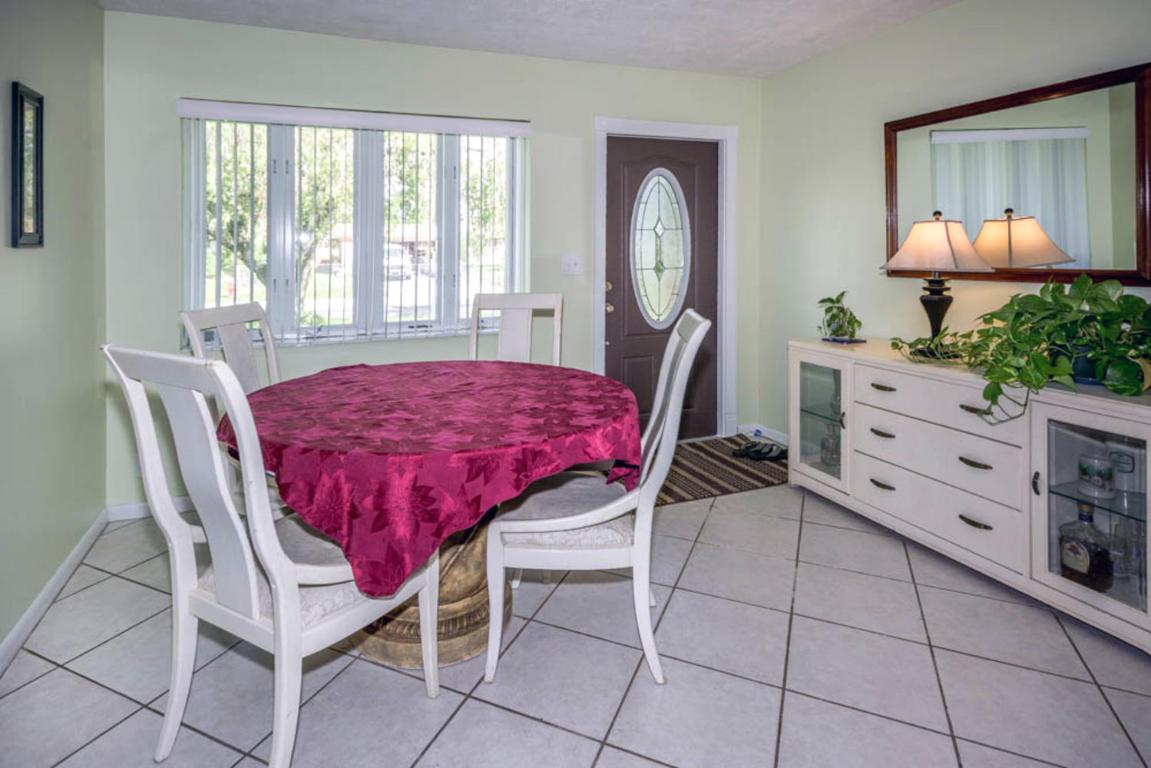 COUNTRY CLUB ACRES 5 - Residential