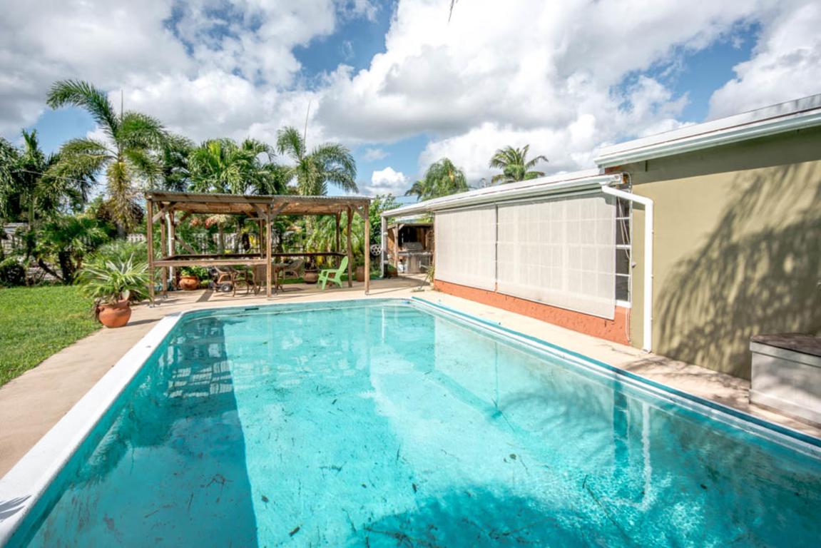 COUNTRY CLUB ACRES 5 - Residential