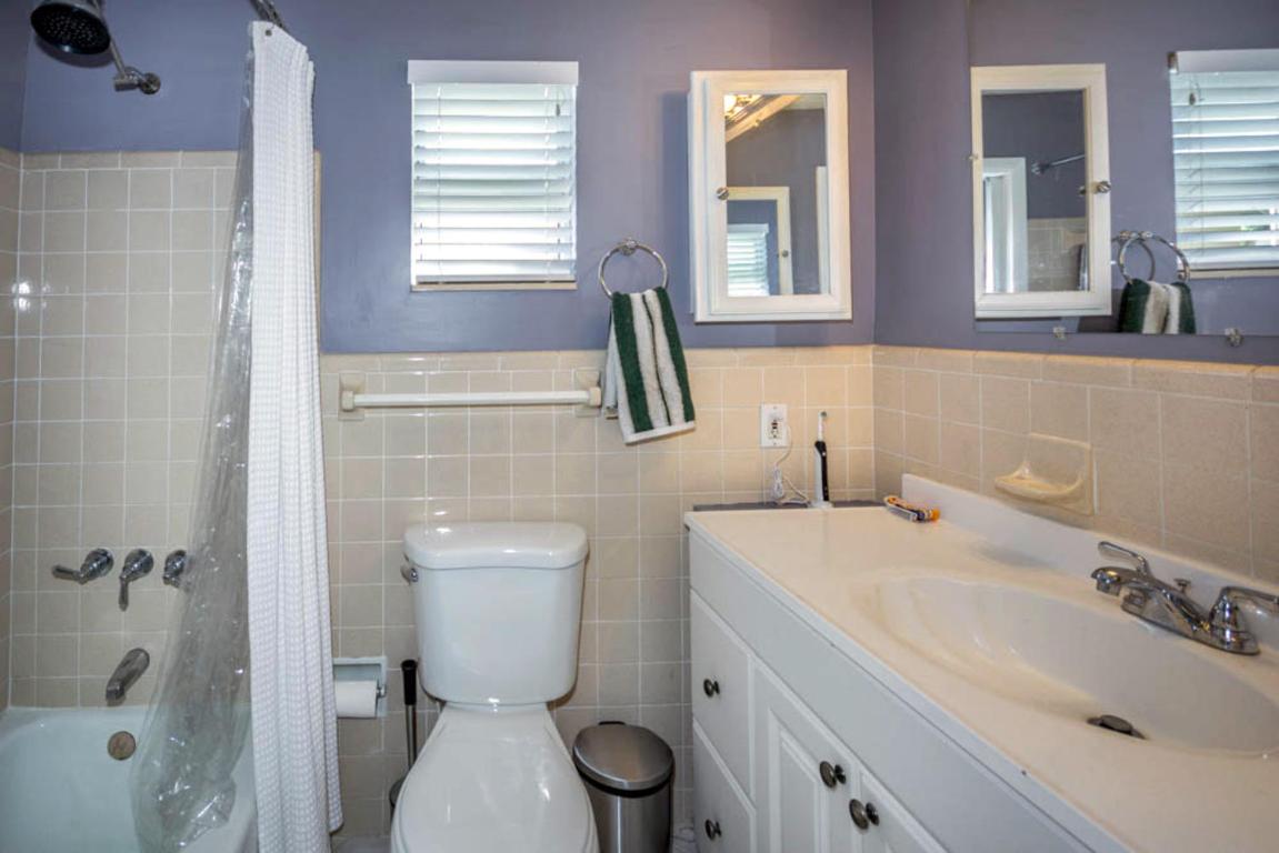 COUNTRY CLUB ACRES 5 - Residential