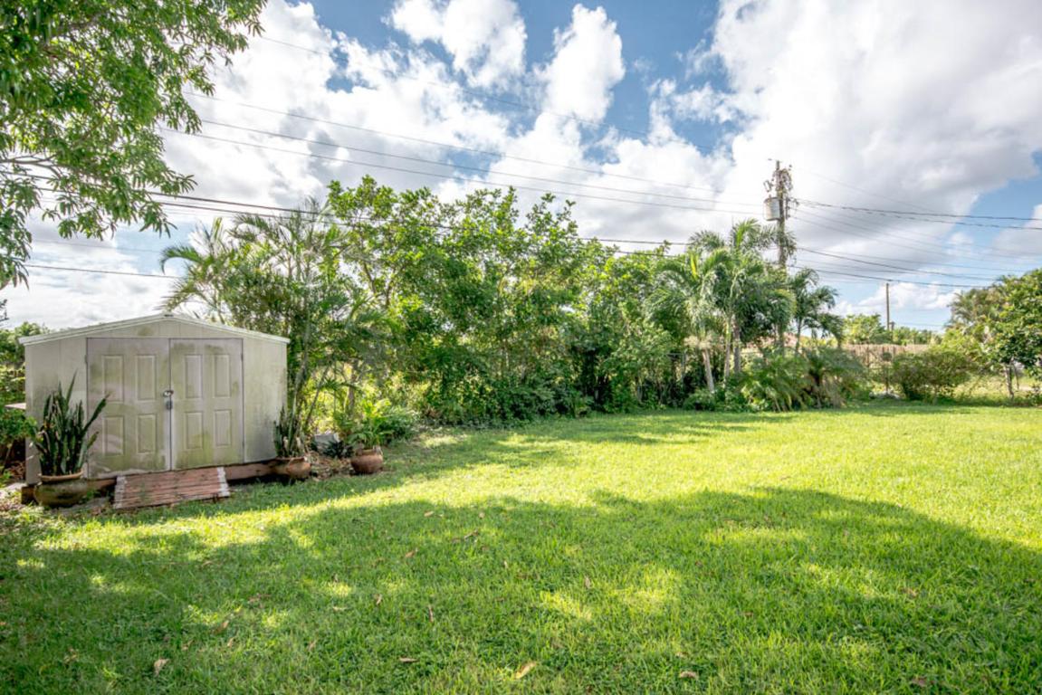 COUNTRY CLUB ACRES 5 - Residential