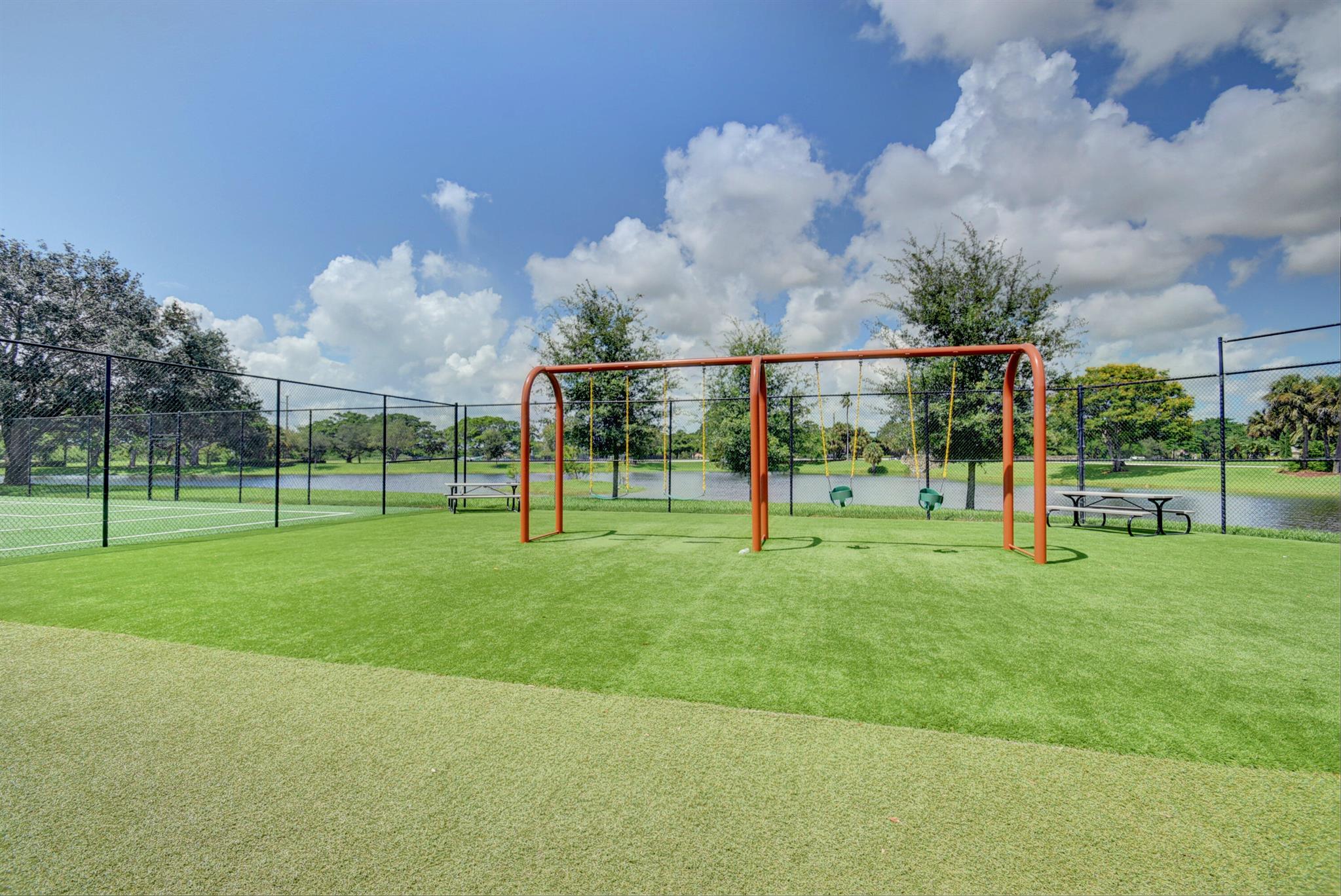 MISSION BAY PAR F PH 1 - Residential