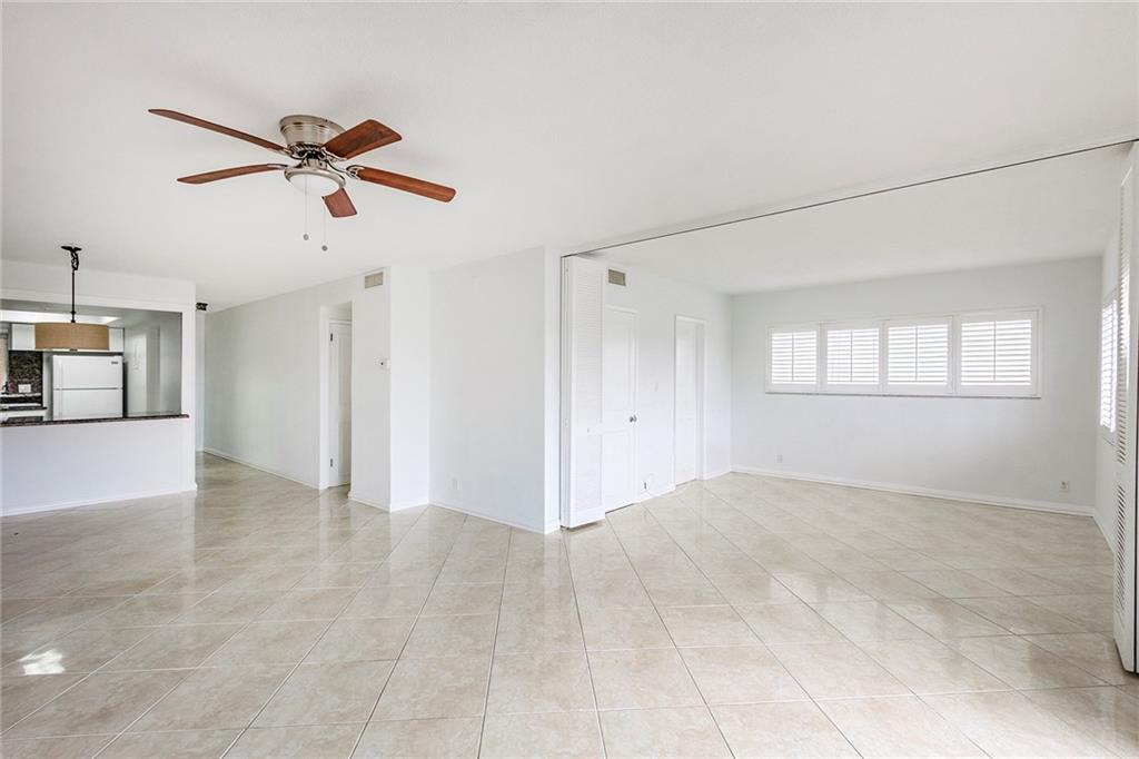 BARCLAY SQUARE - Residential