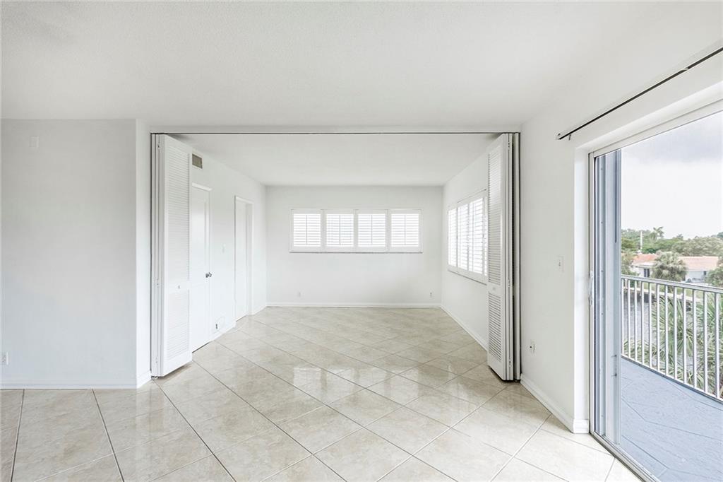 BARCLAY SQUARE - Residential