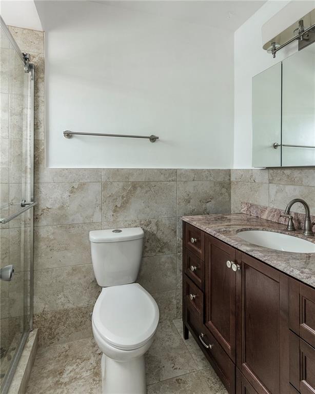 BARCLAY SQUARE - Residential