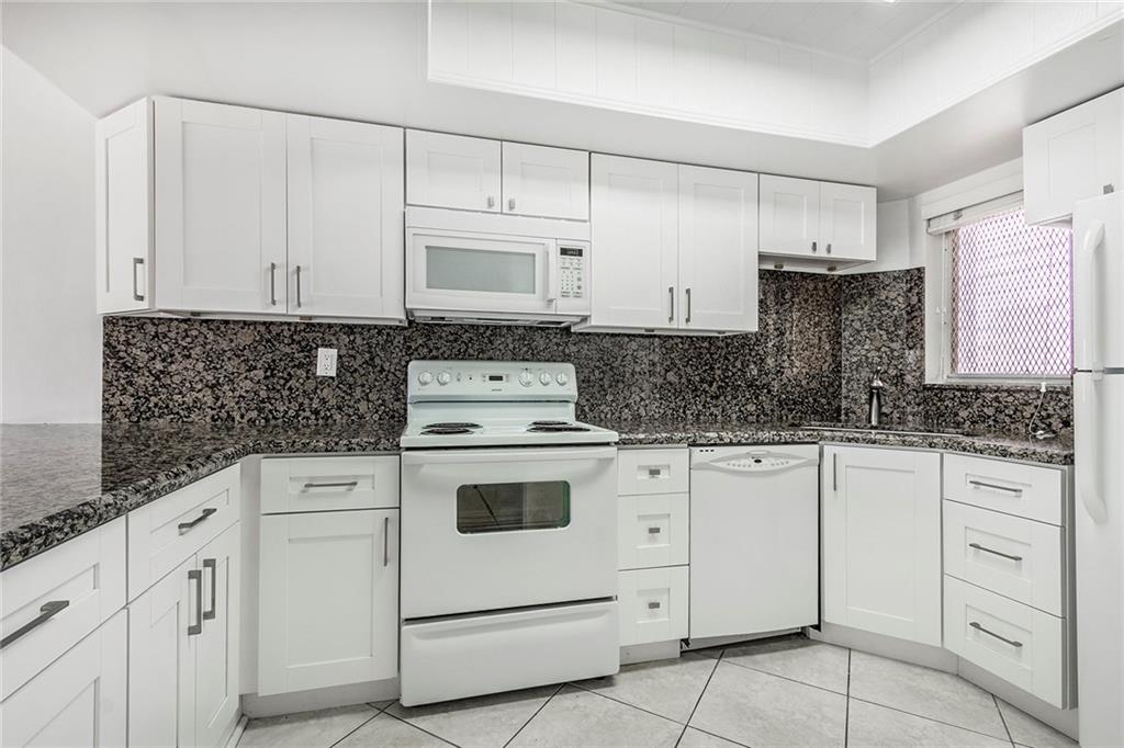 BARCLAY SQUARE - Residential