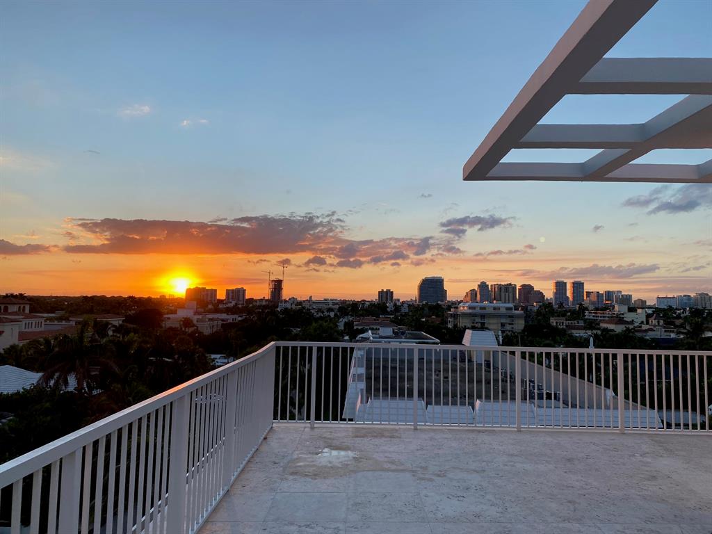 FOUR HUNDRED SO OCEAN BLVD CONDO - Residential