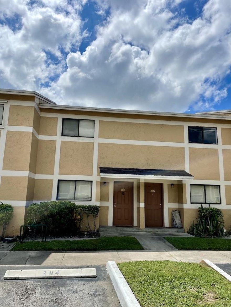 Cozy & furnished townhouse featuring 2 bedrooms and 2.5 bathrooms, perfectly located near top restaurants, shops, and major highways. Enjoy an open living area, in-unit laundry, and private patio space. Convenient, comfortable, and move-in ready—your ideal Pembroke Pines Rental!