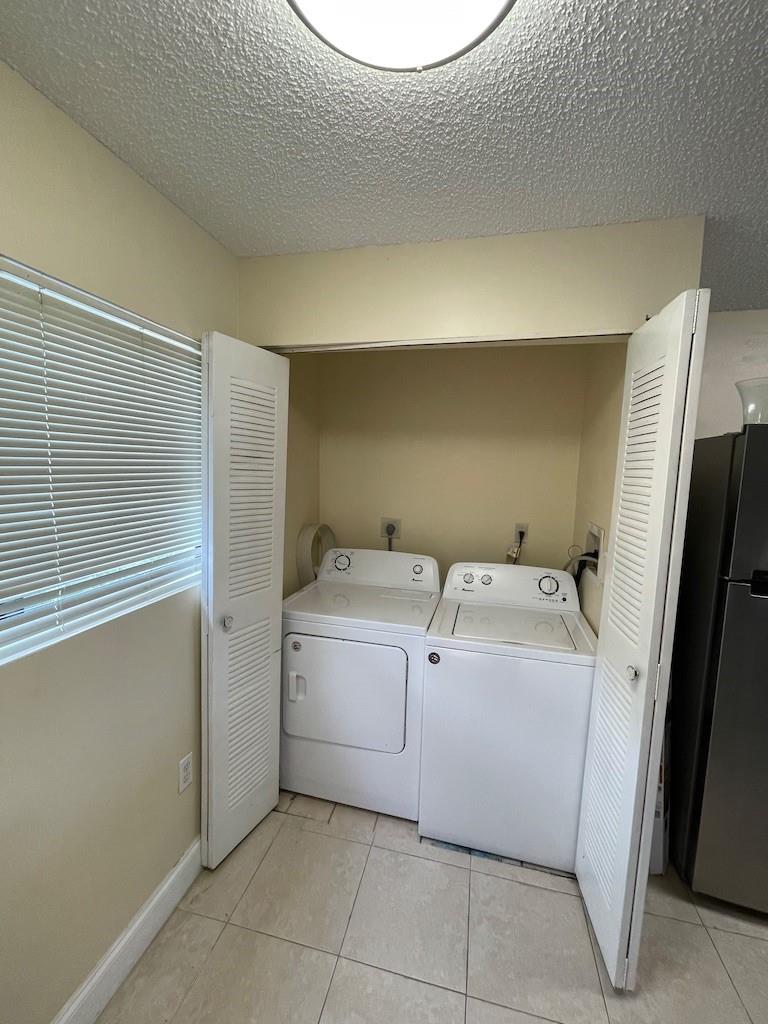 The Palms Of Pembroke Con - Residential Lease
