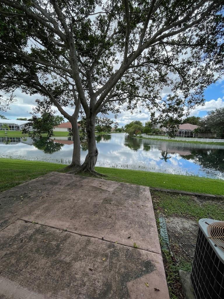 The Palms Of Pembroke Con - Residential Lease