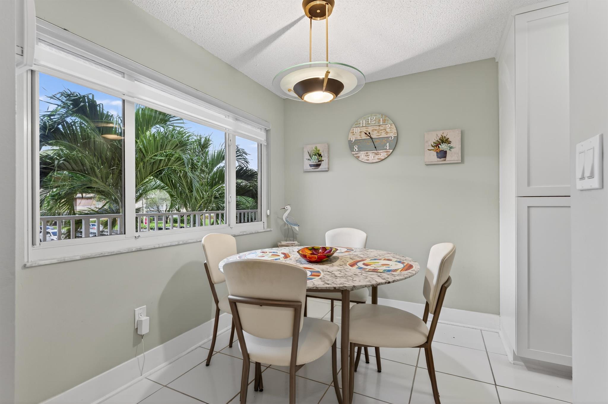 DEVON CONDOMINIUM - Residential