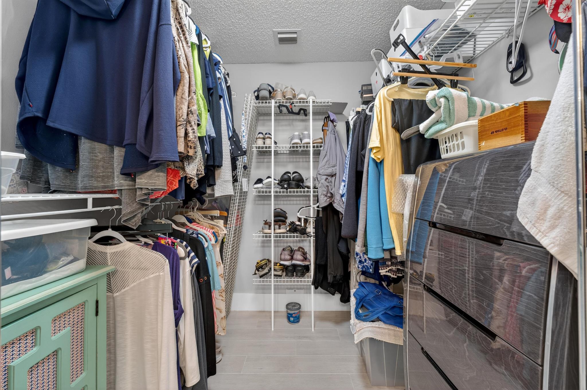 DEVON CONDOMINIUM - Residential