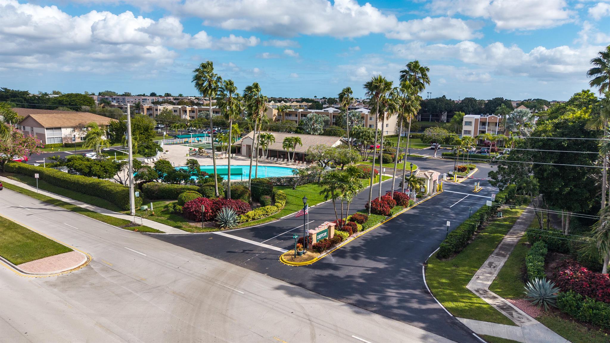 DEVON CONDOMINIUM - Residential