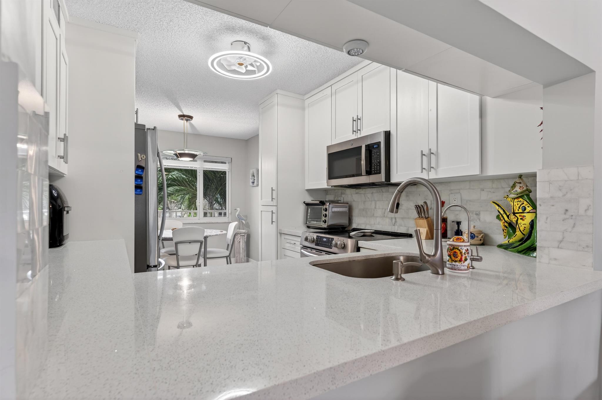 DEVON CONDOMINIUM - Residential