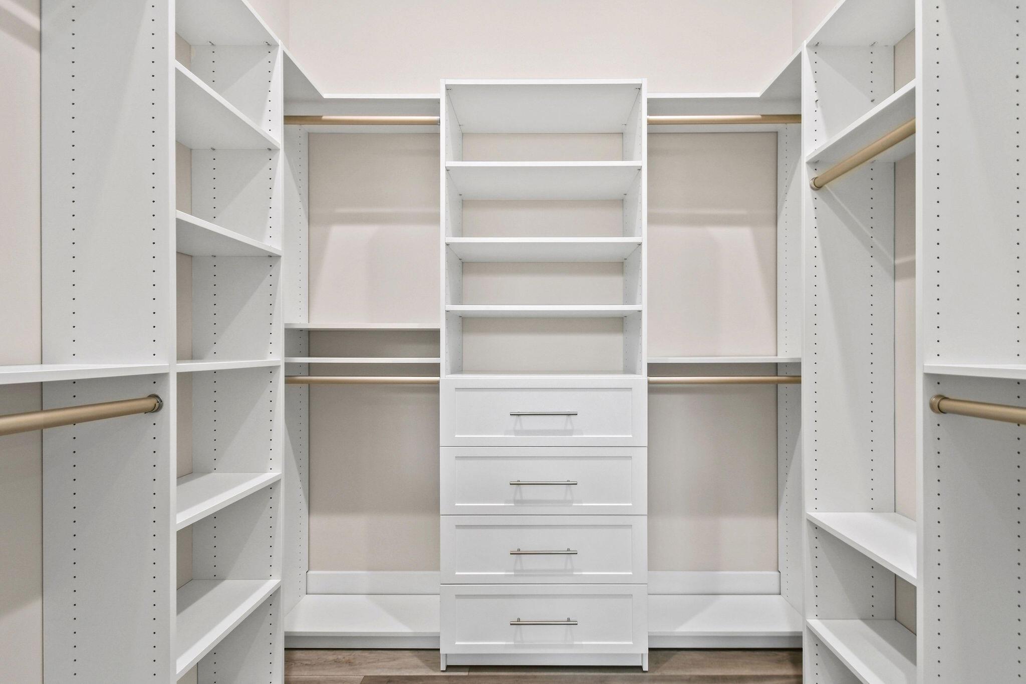 MEDALIST CLUB - Residential