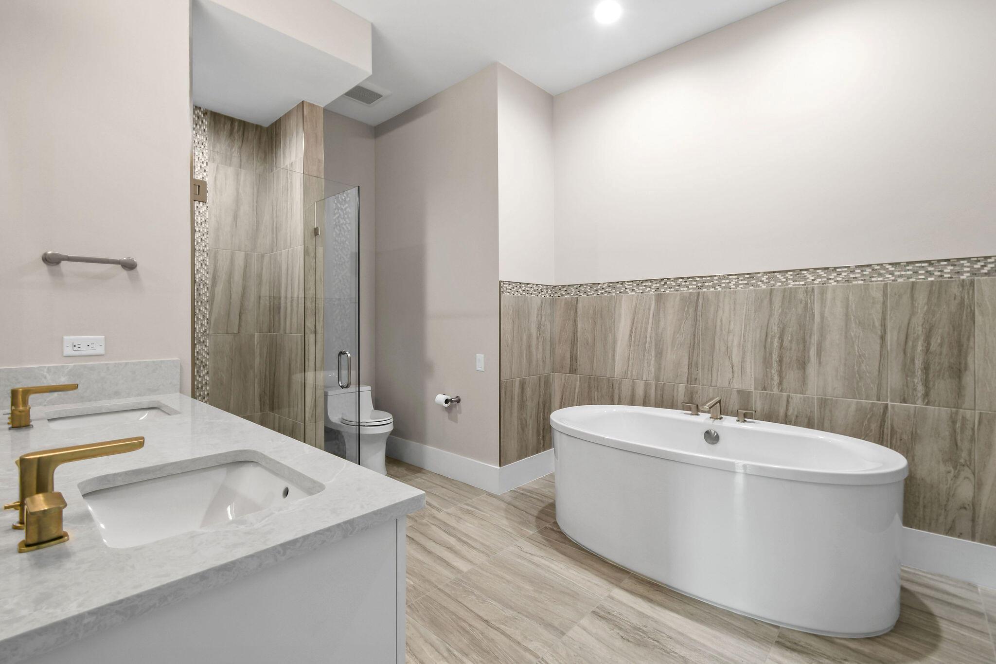 MEDALIST CLUB - Residential