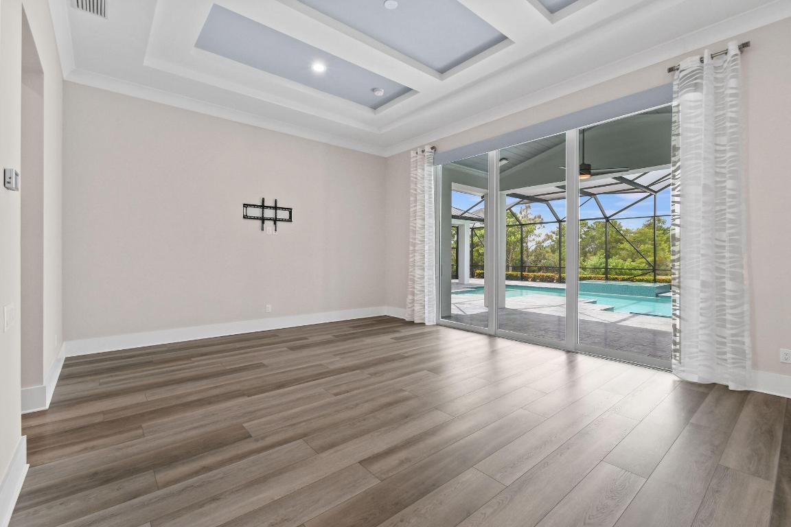 MEDALIST CLUB - Residential