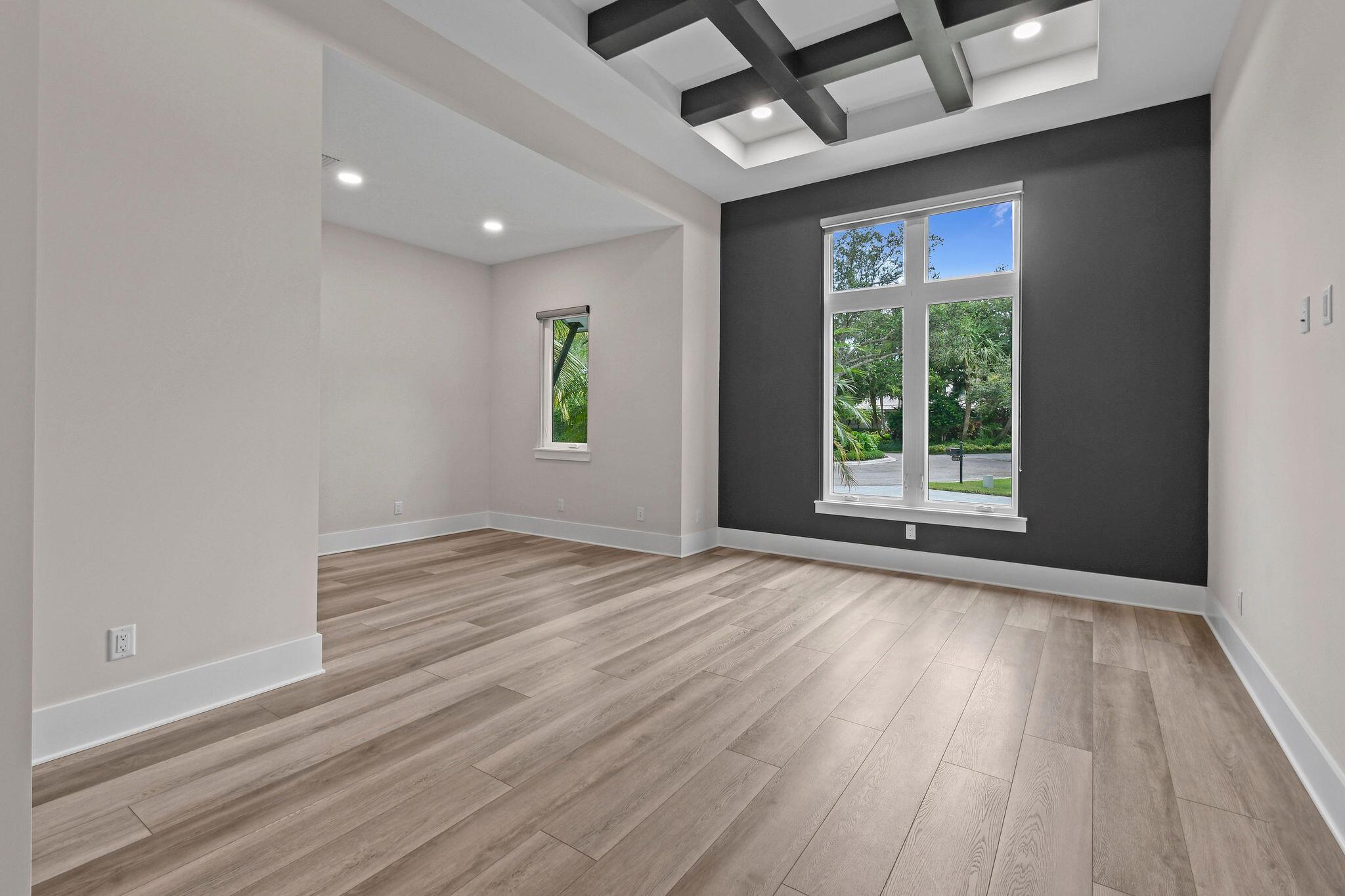 MEDALIST CLUB - Residential