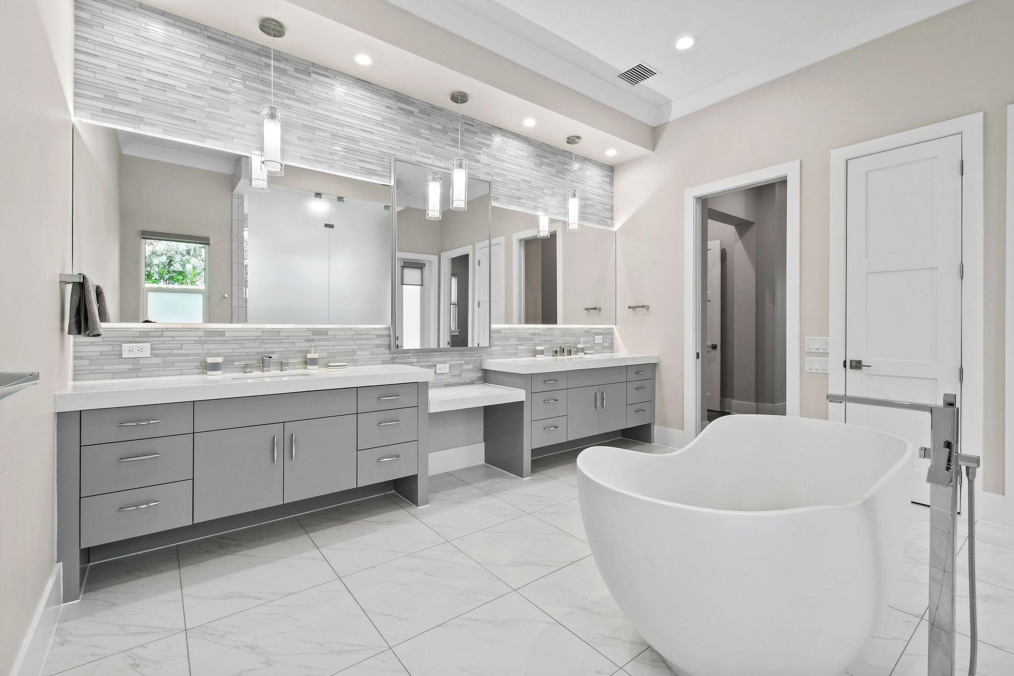 MEDALIST CLUB - Residential