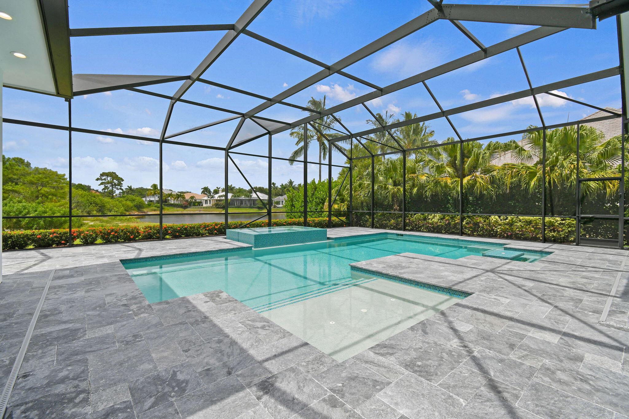 MEDALIST CLUB - Residential