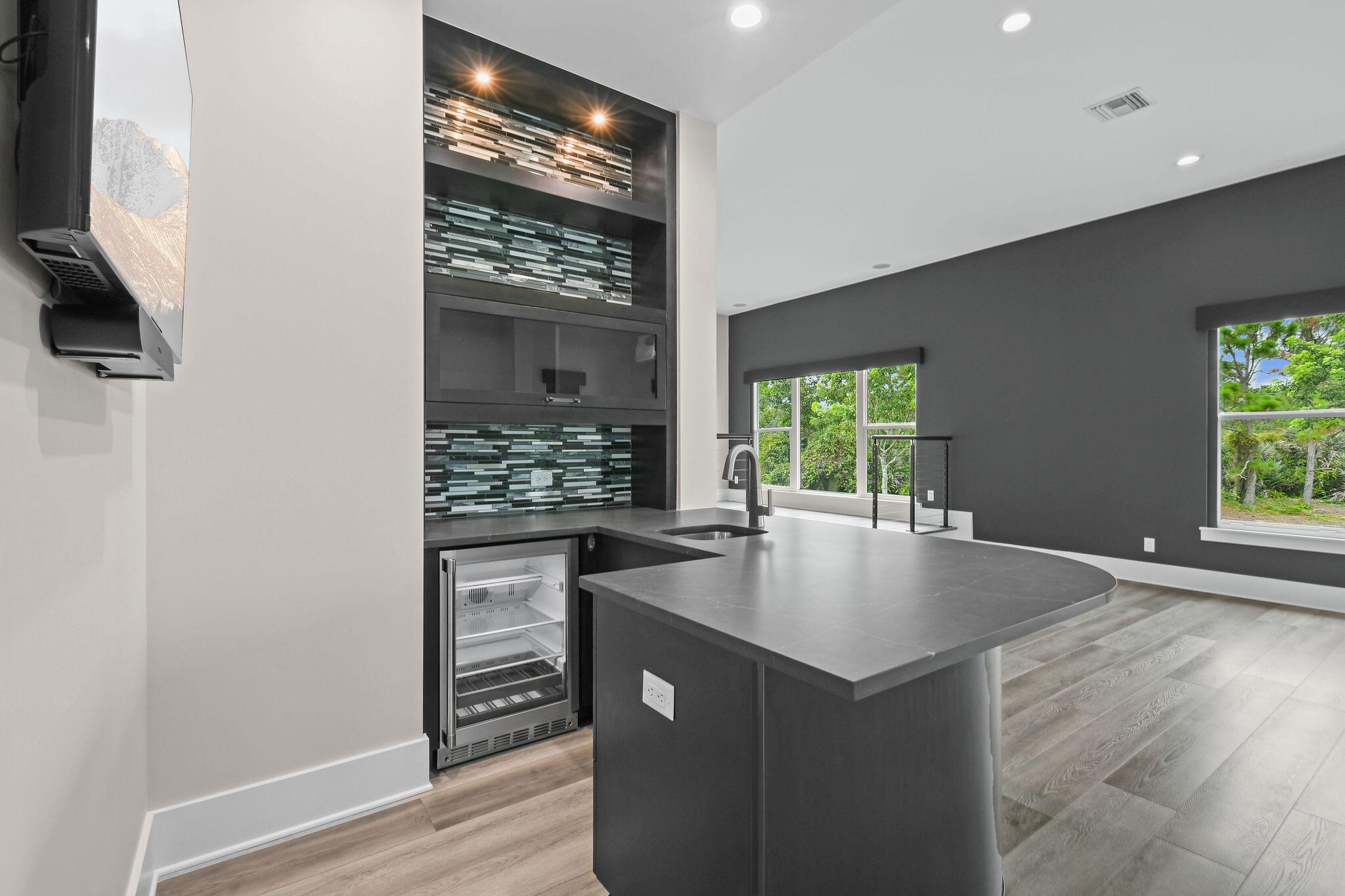 MEDALIST CLUB - Residential