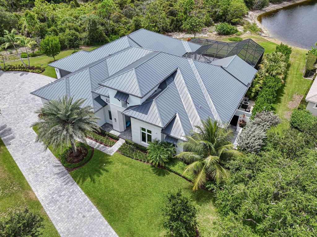 MEDALIST CLUB - Residential