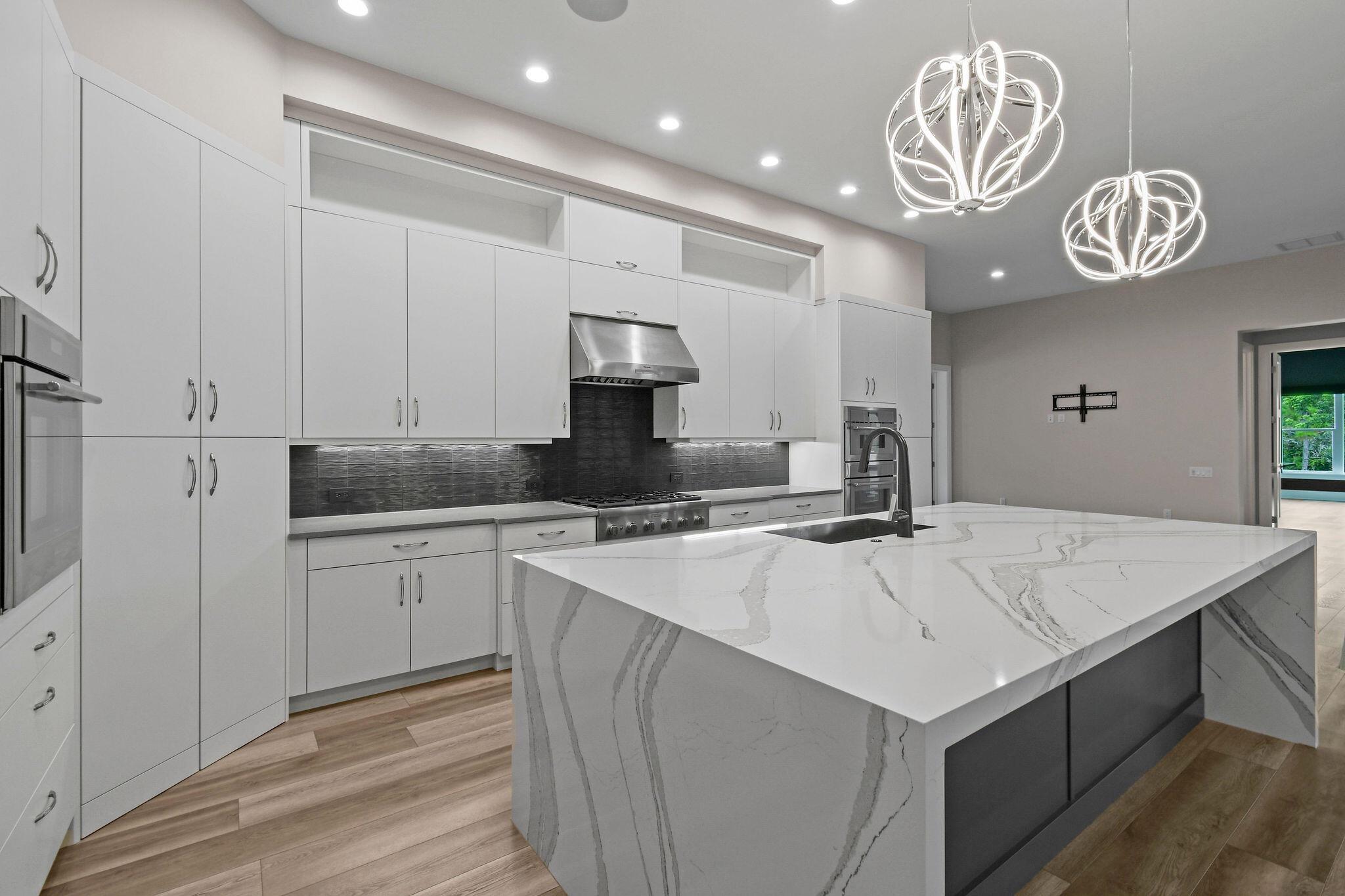 MEDALIST CLUB - Residential