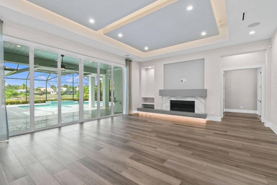 MEDALIST CLUB - Residential