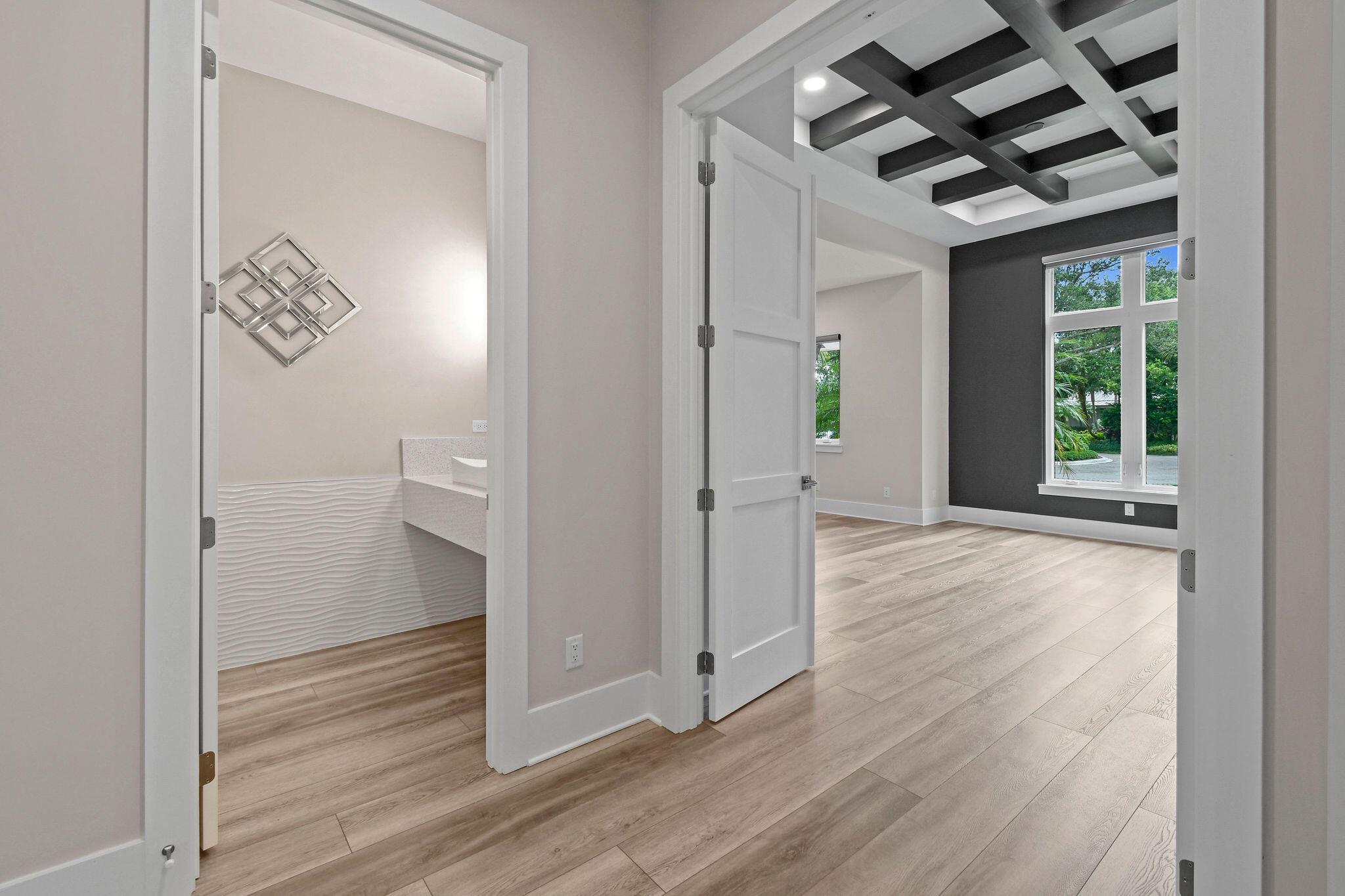 MEDALIST CLUB - Residential