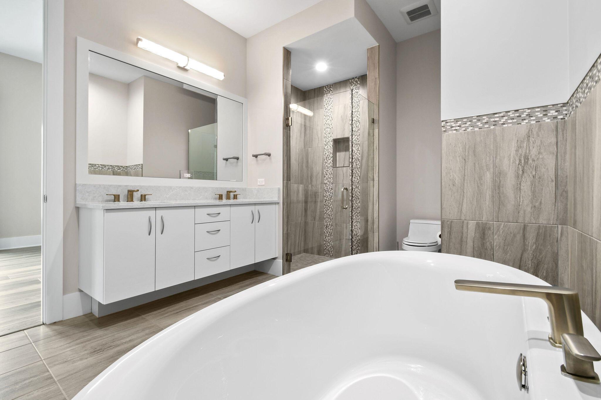 MEDALIST CLUB - Residential