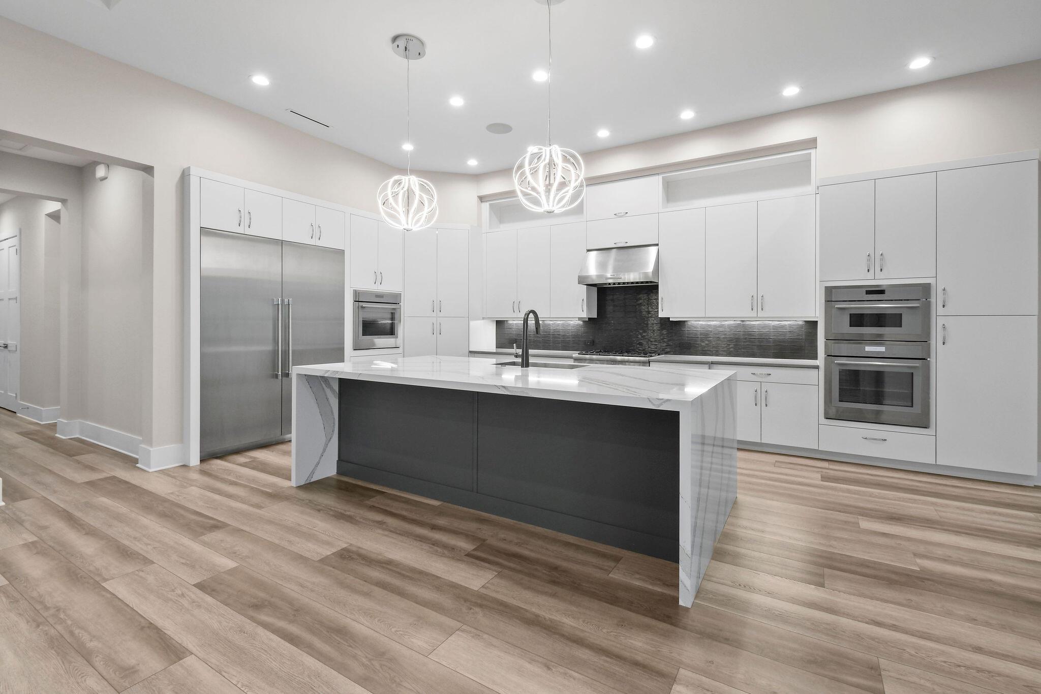 MEDALIST CLUB - Residential