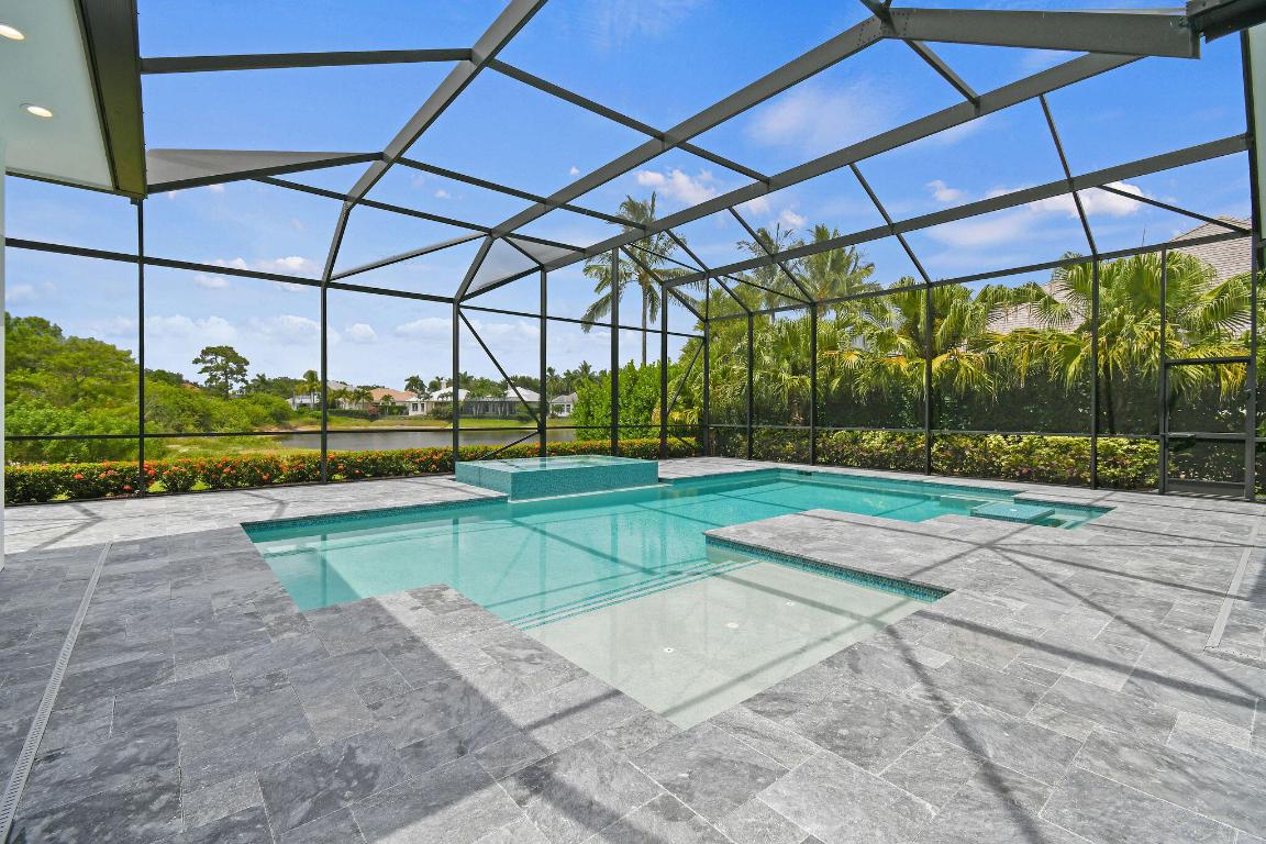 MEDALIST CLUB - Residential