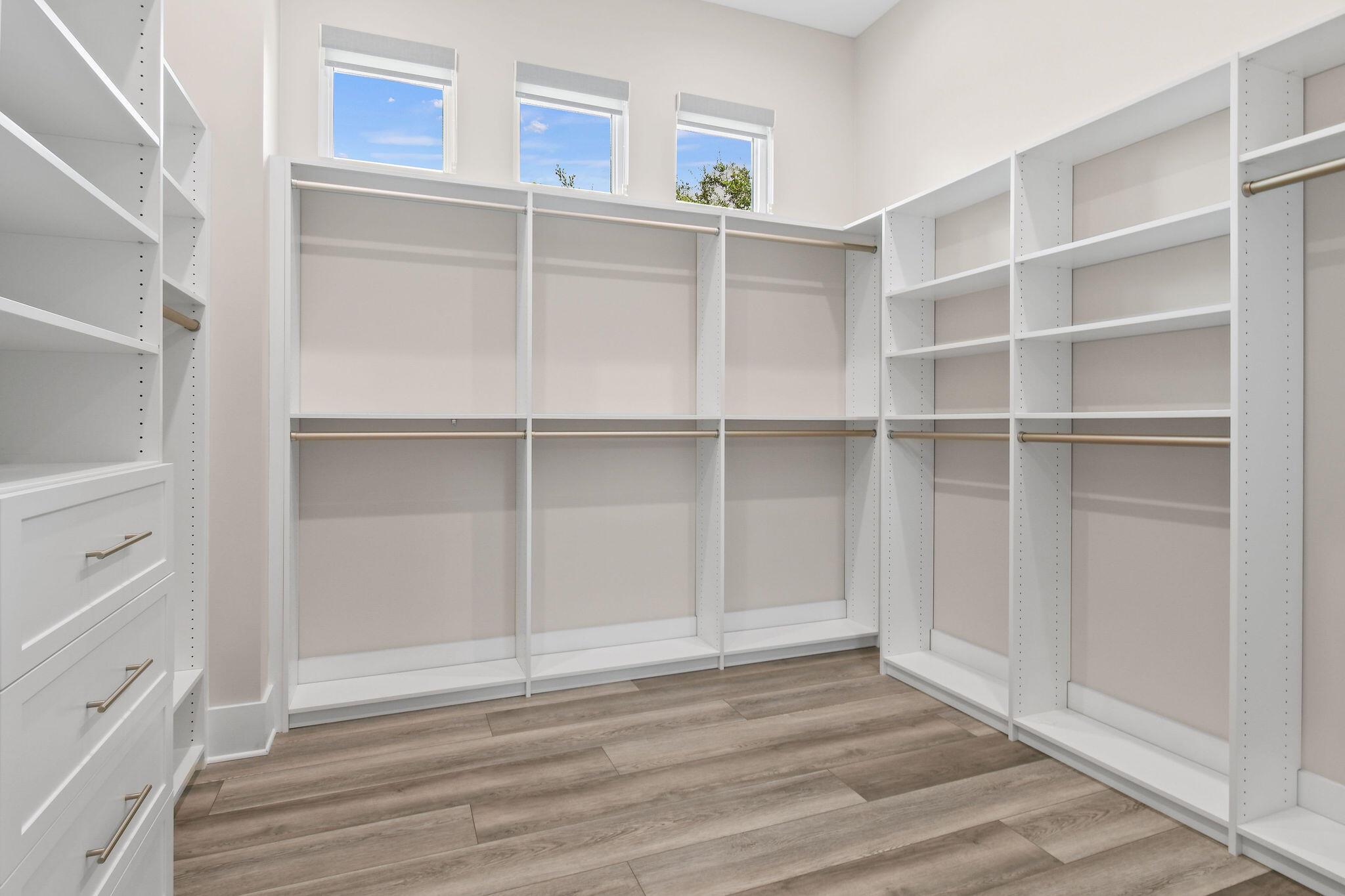 MEDALIST CLUB - Residential