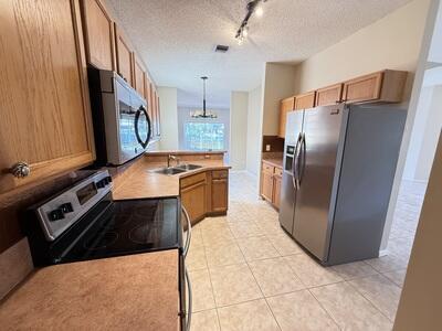 MADISON LAKES - Residential Lease