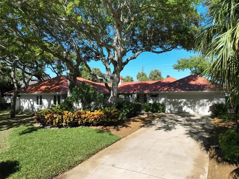 1200 Poitras Dr, Vero Beach, FL MLS: F10493320