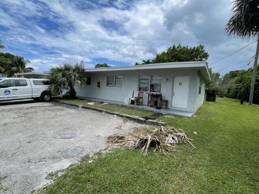 Great investment! All three units are currently rented. UNIT A. $1800.00 -LEASE UNIT B, $1800.00 MONTH TO MONTH UNIT C, $1700.00 MONTH TO MONTH Great central location for investment.