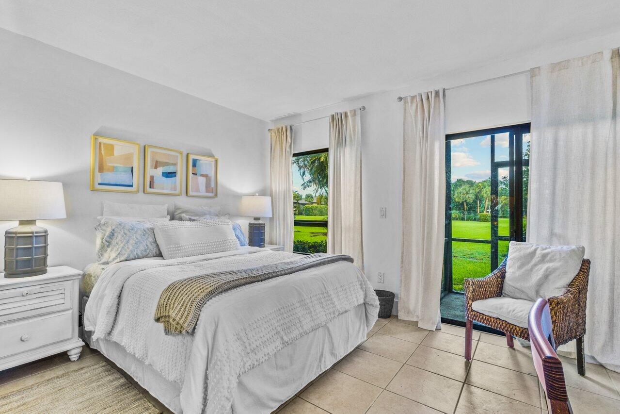 Available immediately for the off-season $1,850 and for the season $3,850 per month for 6 months. This ground floor, Bagatelle studio has been nicely remodeled and furnished, and it's conveniently located near Palm Beach International Equestrian Center and Global Dressage. You will find everything you'll need after a hard day at the show, including linens, towels, WIFI, cable, washer and dryer. Access to community pool.