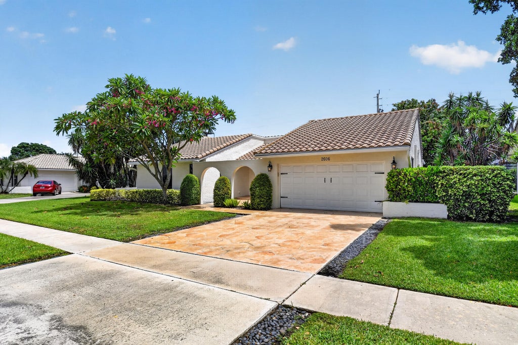 Photo of 2606 SW 23rd Cranbrook Drive, Boynton Beach, FL 33436 (MLS # B26070780)