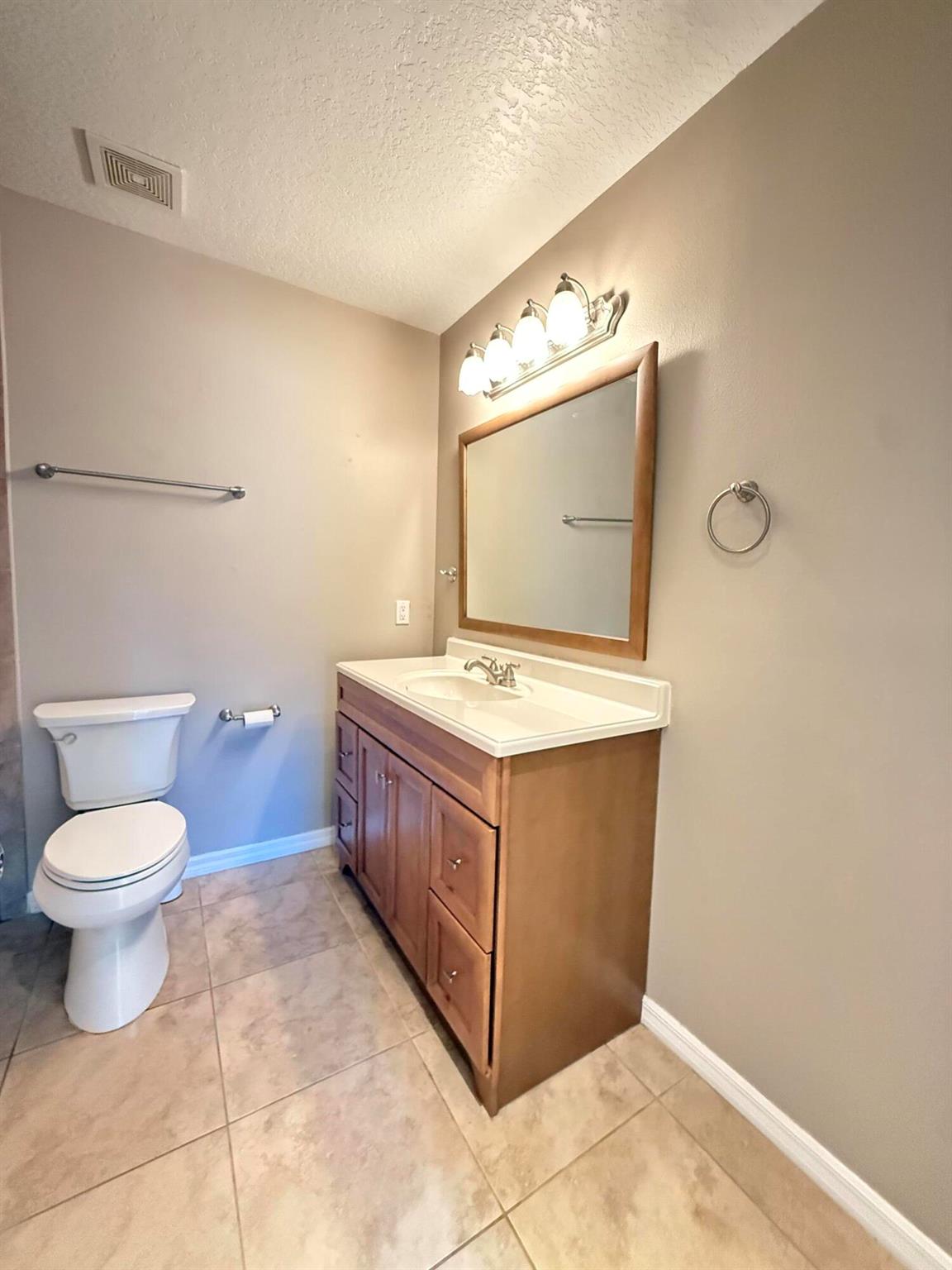 PORT ST LUCIE FLORESTA PI - Residential Lease