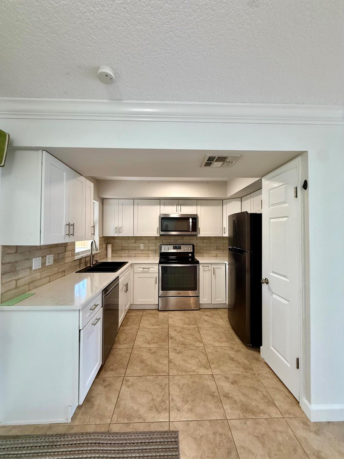 PORT ST LUCIE FLORESTA PI - Residential Lease