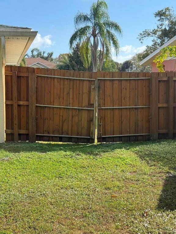 PORT ST LUCIE FLORESTA PINES UNIT 2 - Residential Lease