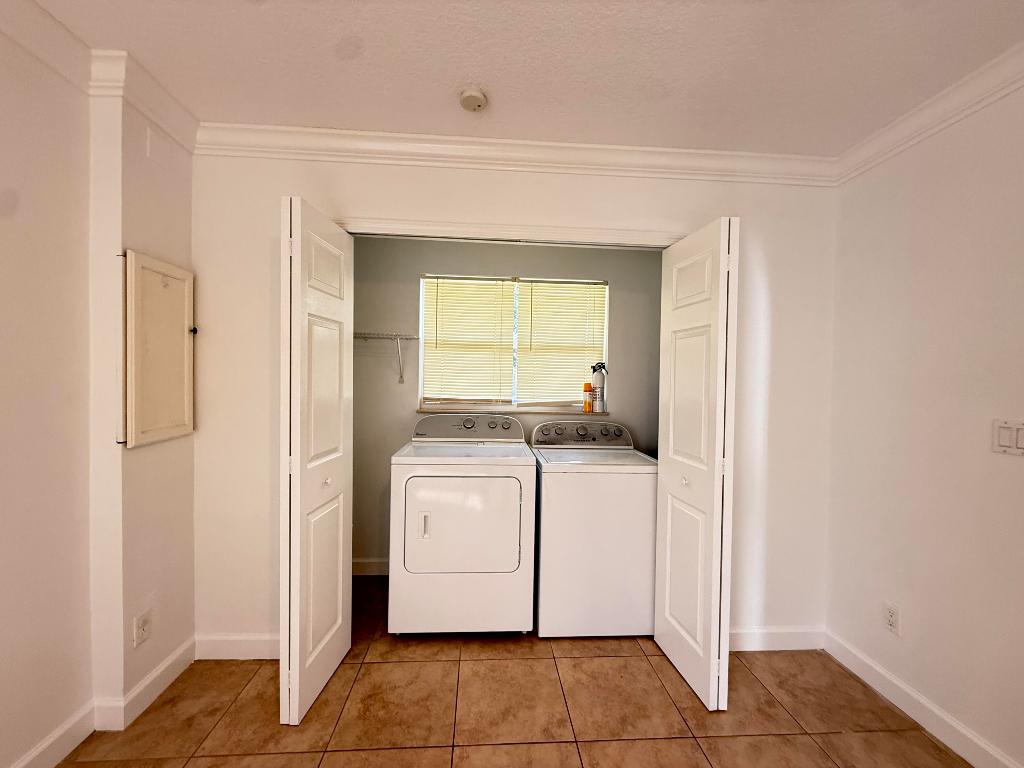 PORT ST LUCIE FLORESTA PINES UNIT 2 - Residential Lease