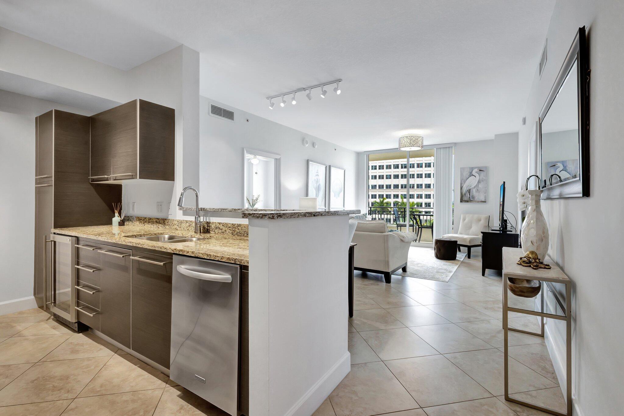 CITYPLACE SOUTH TOWER - Residential Lease